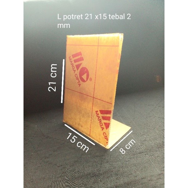 

akrilik tempat brosur 21 x 15 cm tebal 2 mm