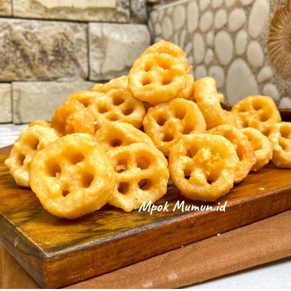 

AYOOOLLARIZSS!! Kembang Goyang Manis Wijen Mpok Mumun Oleh Oleh Dari Jakarta Khas Betawi
