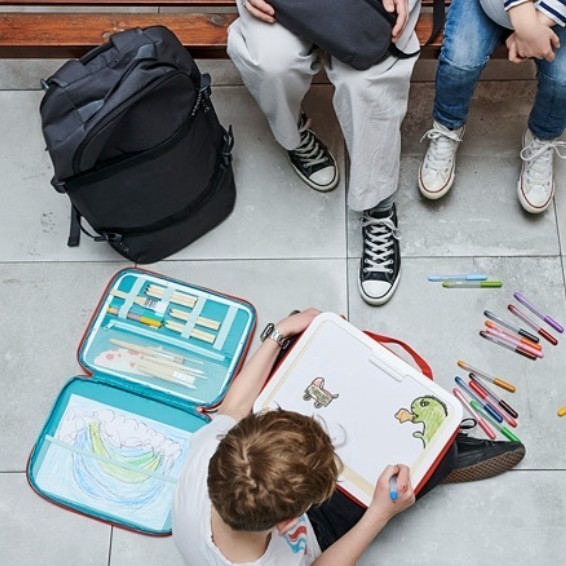 

NEW..!! KOTAK TULIS MENGGAMBAR ANAK PORTABEL PRAKTIS KEA ORIGINAL_MERAH