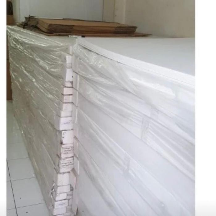 

FOAMBOARD 5MM LEMBARAN UTUH UK. 100CM X 200CM