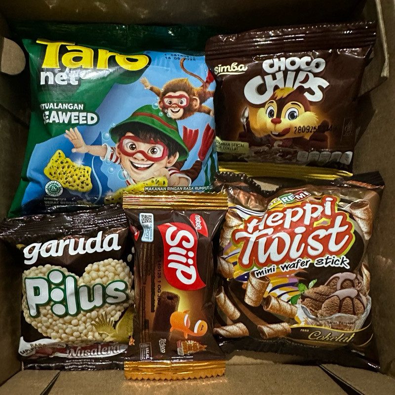 

Hot Product Snack Gift Box/ Hampers Snack/ Snack Gift/ Hamper Snack/ Kado Wisuda/ Kado Kelulusan/