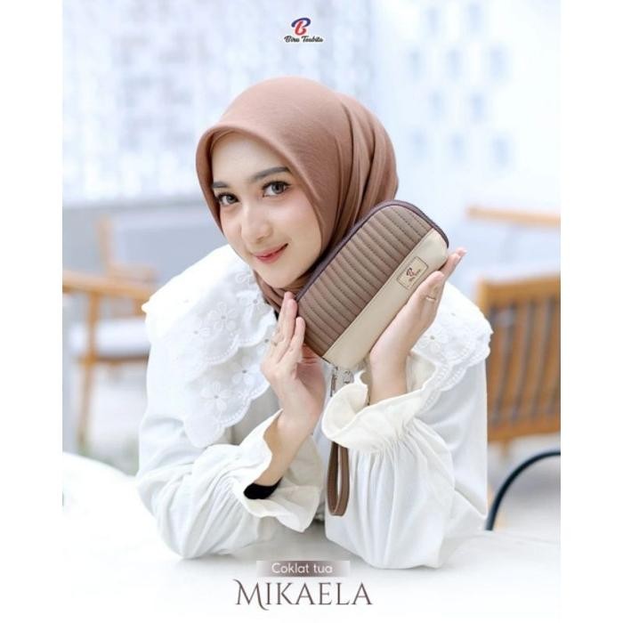 KAFIYA _ TERMURAH / MIKAELA POUCH BY BIRU TSABITA / POUCH MIKAELA BY BIRU TSABITA / POUCH / POUCH