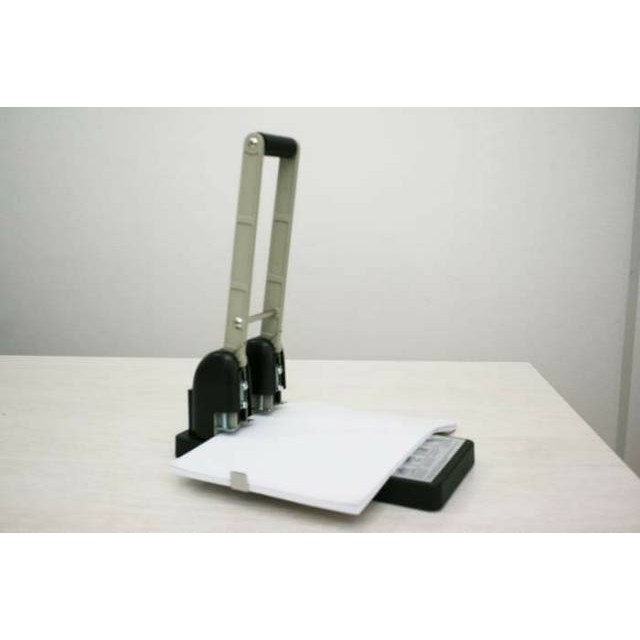 

Pembolong KW-trio 9520 Power Punch 2 Hole. GARANSI 1 TAHUN