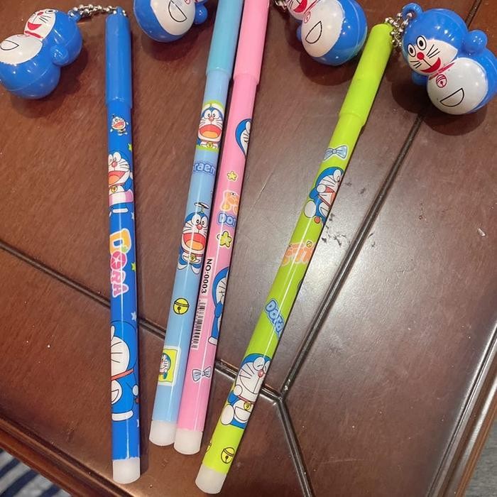 

ID PULPEN SEKOLAH PENA TINTA HITAM PULPEN TINTA BIRU PULPEN SUPERHERO PULPEN SQUIDGEM PENA DORAEMON