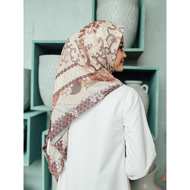 Hijrahive- Wearing Klamby - Bunaken Scarf