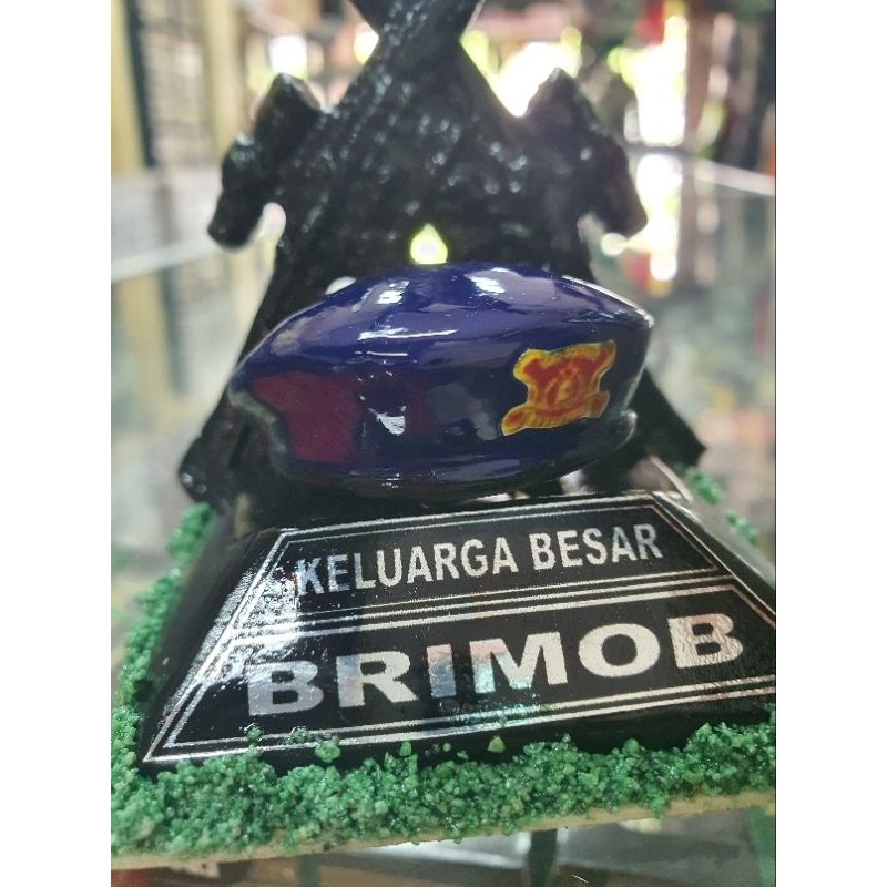 Miniatur Baret Brimob Tembak Patung miniatur mobil Brimob Senjata Pajangan figure kecil Army Baret