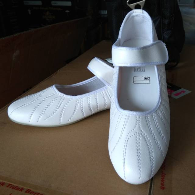 Sepatu haji umroh - perlengkapan haji - perlengkapan umroh - perlengkapan wanita - pakaian wanita