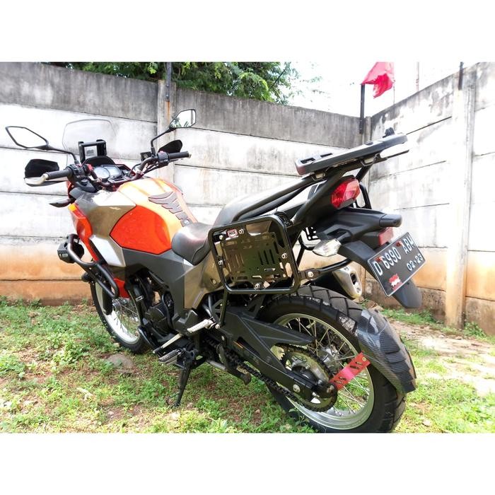 M15 Side Rack Versys 250