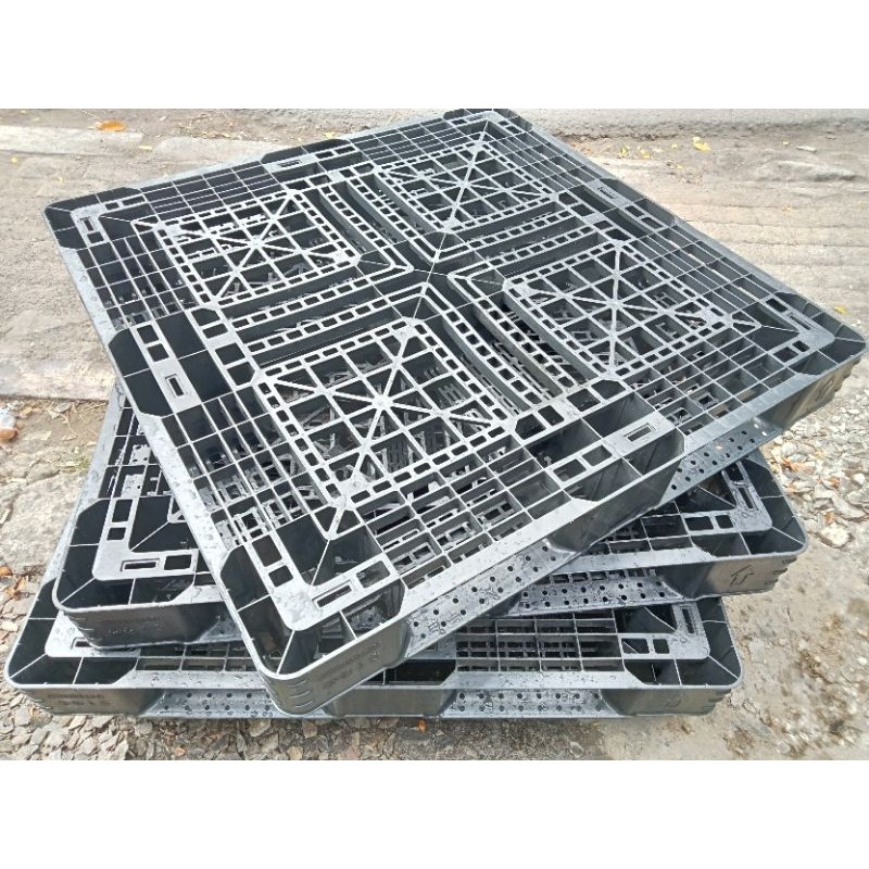 

palet plastik secon berkualitas. 100x100x12