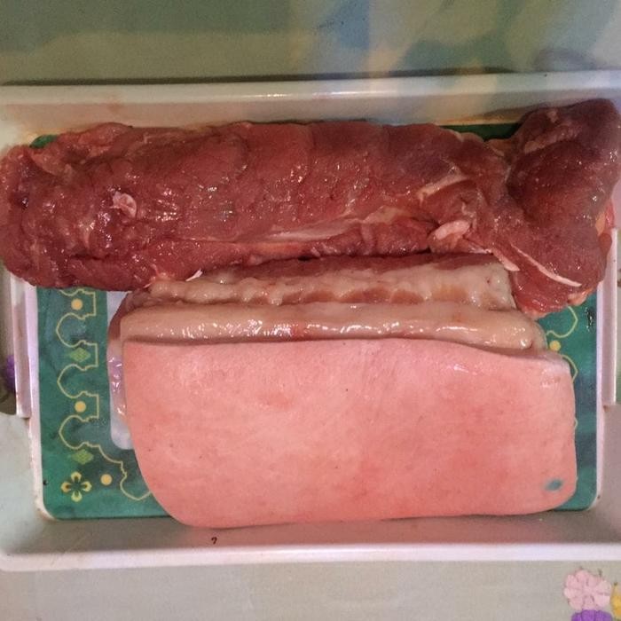 

BnyKBonusBelidiMari- daging babi biasa fresh (minim lemak)