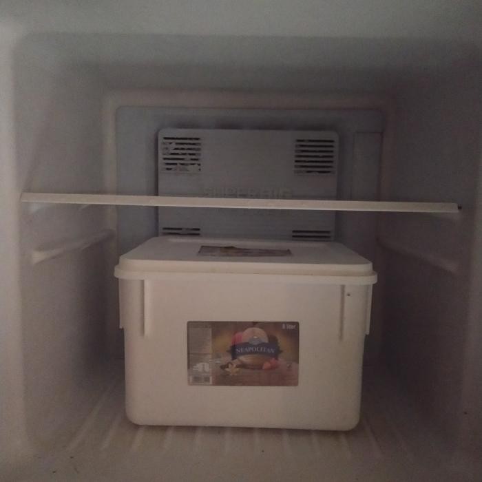 

ice cream Campina neapolitan 8L Terlaris