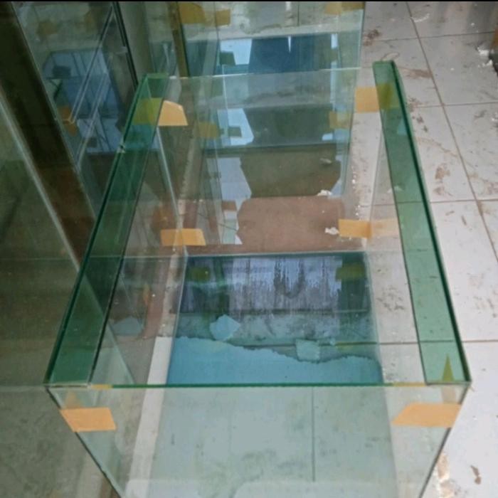 AQUARIUM KACA 60X40X40