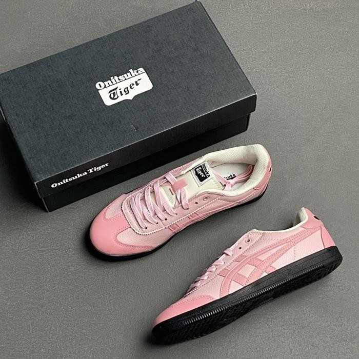 BEST SELLER Sepatu Wanita OnitsukaTiger Tokuten Pastel Pink ORIGINAL