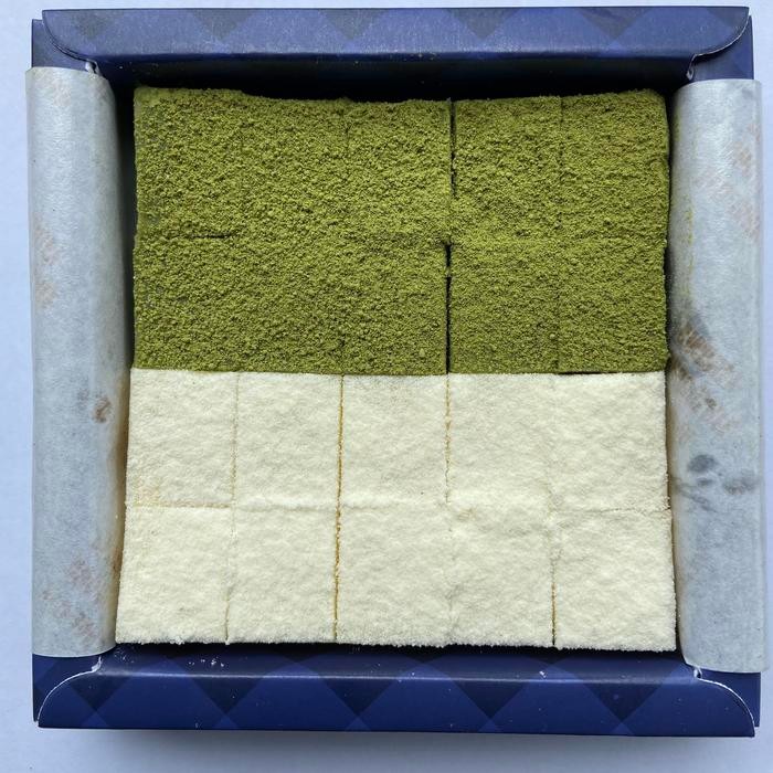 

Caraka.store1 XIUJANK NAMA CHOCOLATE MIX MATCHA & WHITE