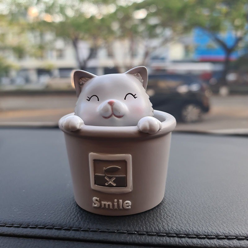 3D Pajangan Dasoard Shake PCat Kucing Babi Goyang Hiasan Mobil