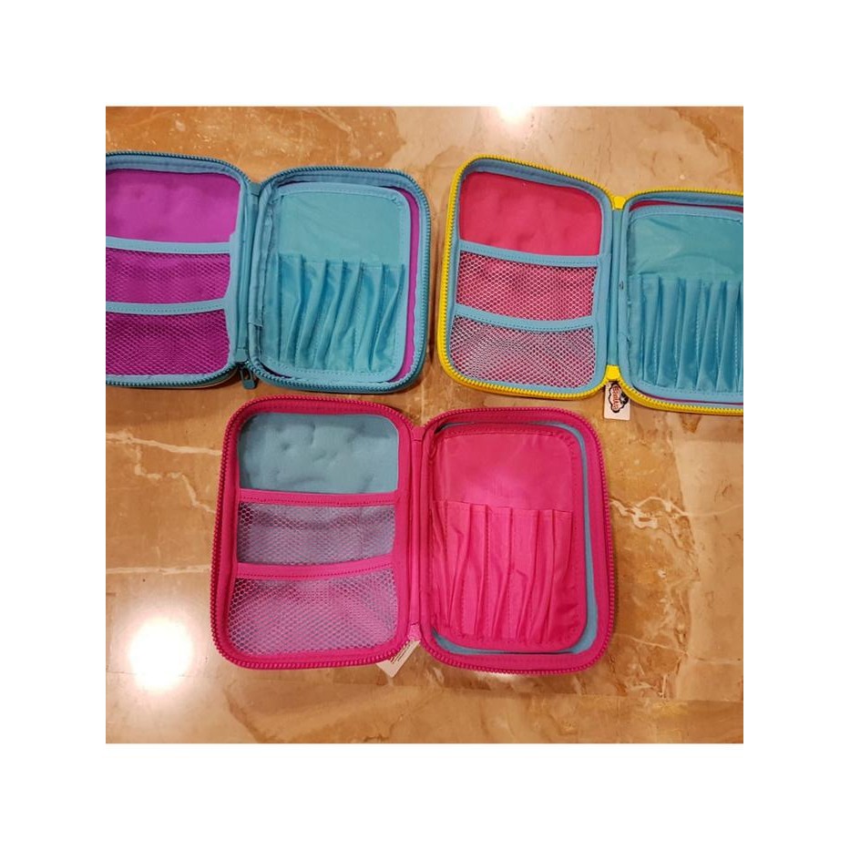 

Bentley - Kotak Pensil Anak Smiggle Look A Like Motif Timbul 3D