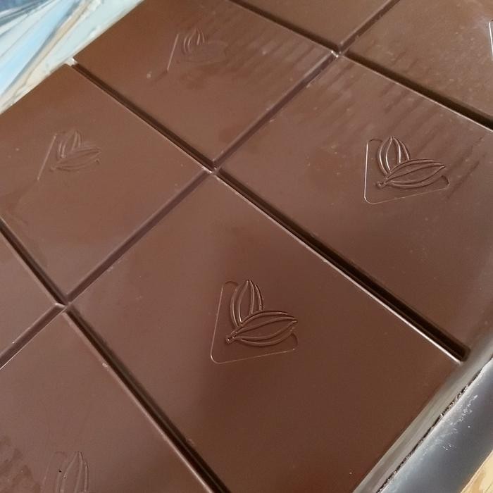 

JTTOP" COKLAT BLOK TULIP 500 GR. DARK COMPOUND CHOCOLATE REPACK. DAR