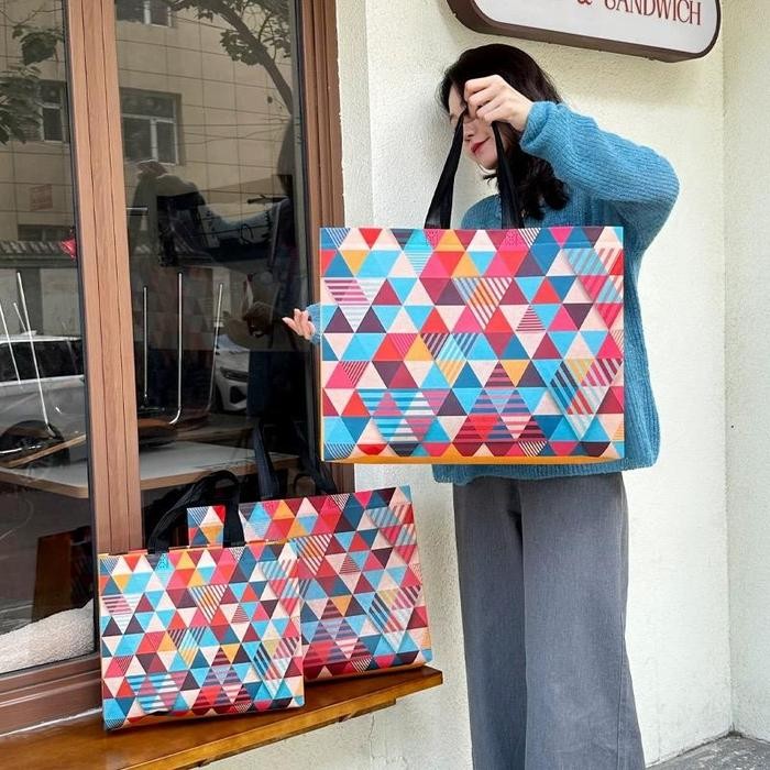 PREMIUM Tas Belanja / Tote Bag Spunbond/ Goodie Bag Spunbond /Tas Spunbond /Kain Motif Premium