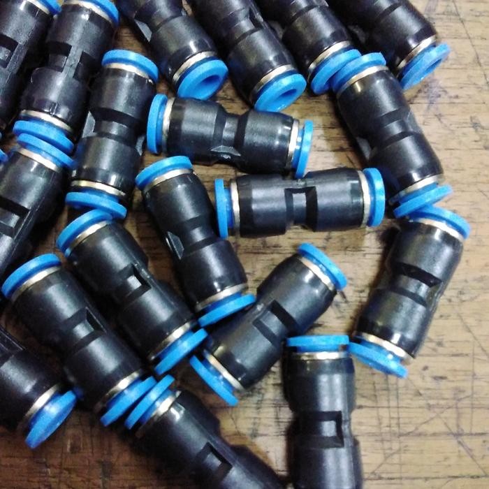 Fitting Pneumatic Selang 8Mm X 8Mm