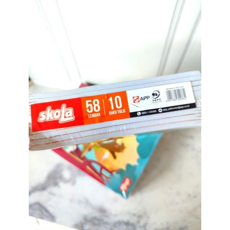 

Buku Tulis 58 Lembar SKOLA ( 1 pack / 10 buku)