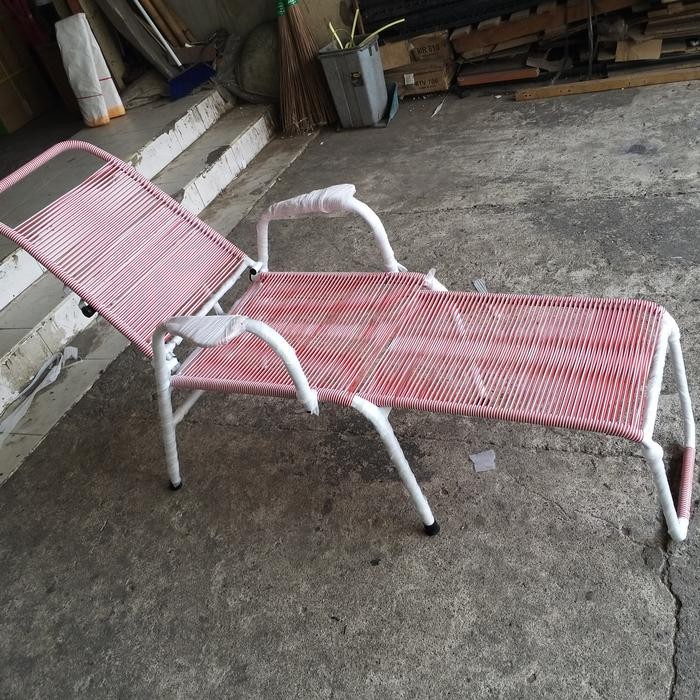 Kursi Santai Selonjoran/Kursi Malas/Kursi Santai Tali Plastik