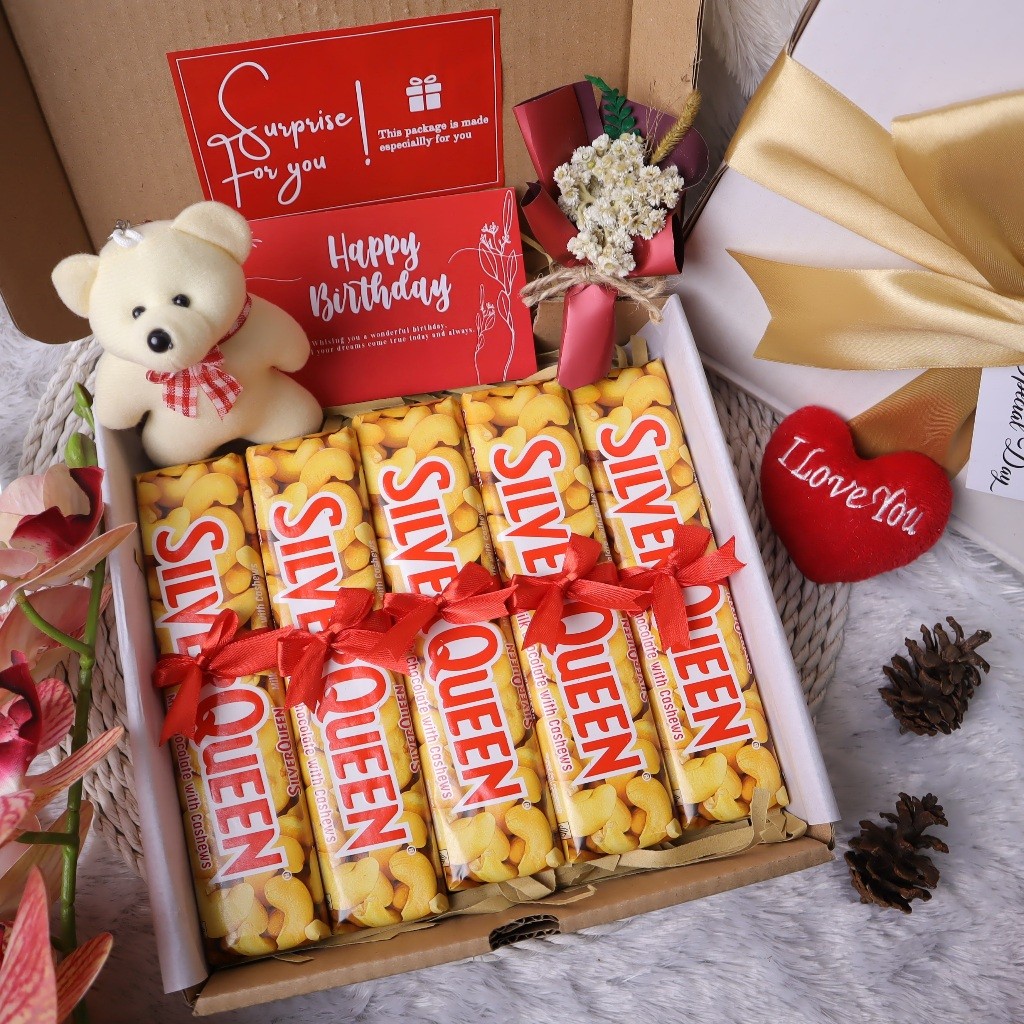 

Lovely Back - Kado Coklat Premium Hampers Ulang Tahun Pacar Cewek Cowok Hadiah Wisuda Ultah