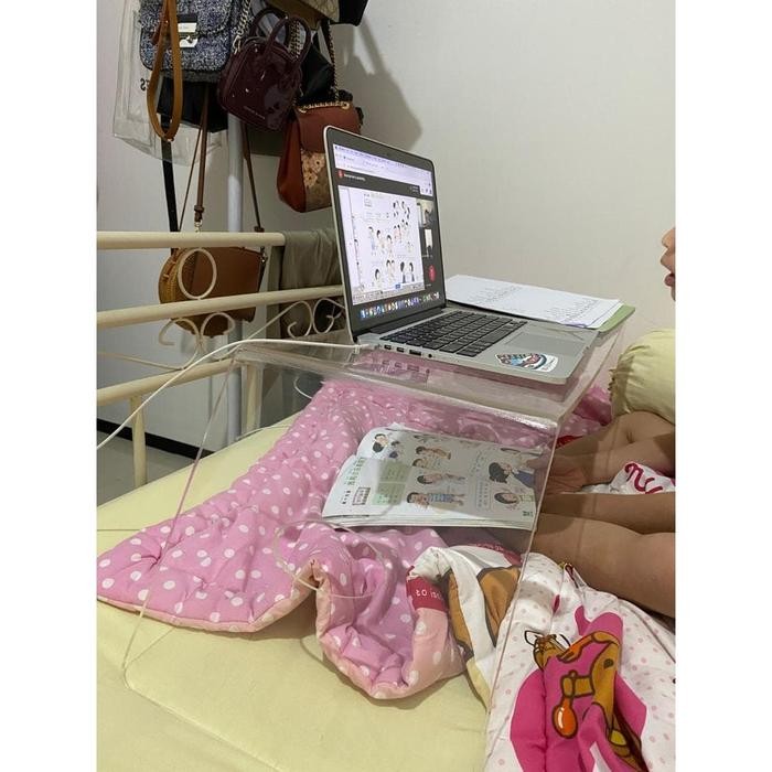 

Toso - Acrylic Meja / Table Acrylic