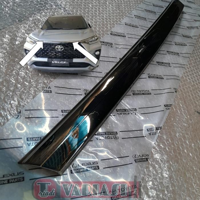List Gril Depan Avanza Veloz 2022 Black Chrome