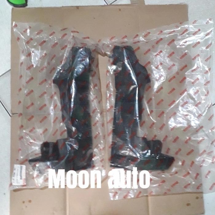 Bracket Bemper Belakang Luxio Tahun Lama Original (1Buah) Kode 054