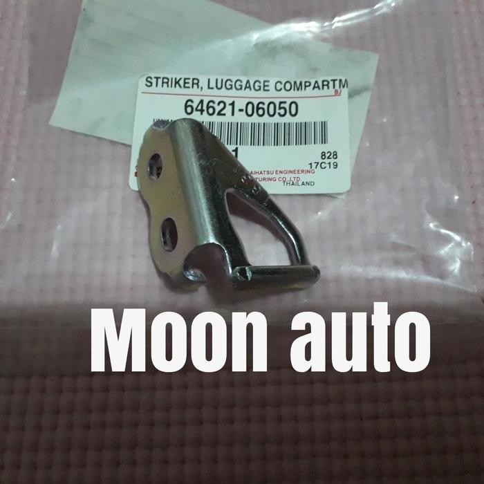 Striker Doorlock Bagasi New Vios - New Limo 2005-2012 Original. Kode 090