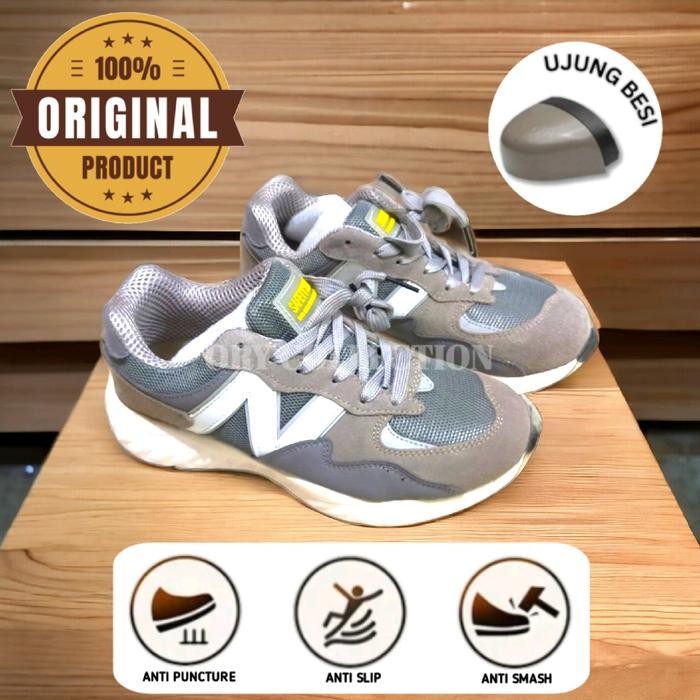 sepatu safety sporty Sepatu pelindung kerja sneakers sporty ujung besi pria wanita NO125 Safety