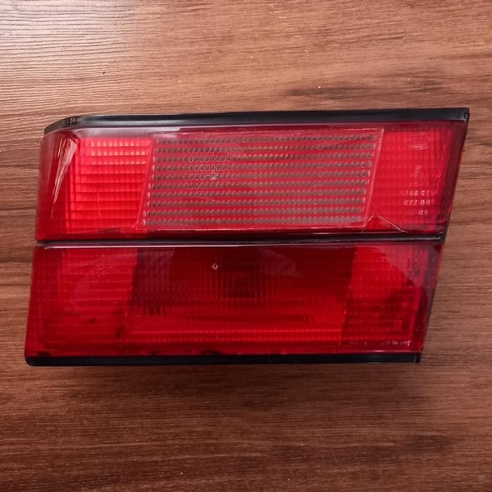 Lampu bagasi bmw e34 KIRI