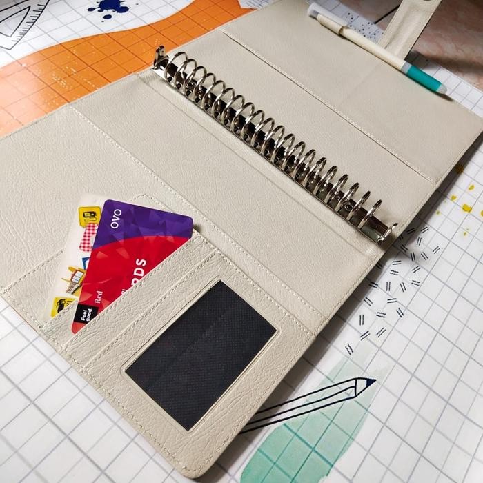 

BINDER PRINTING MOTIF SAVE LIVES A5 (20RING)/B5 (26RING) KODE 606