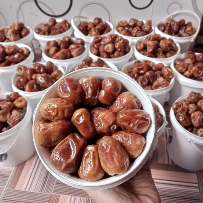 

New kurma sukari ember 850gr alqosim