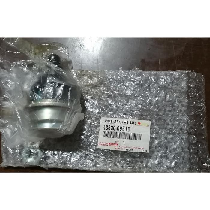 Ball Joint Bawah Innova Original