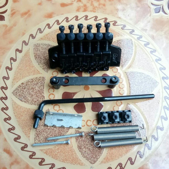 Tremolo Updown Logo Cort Original