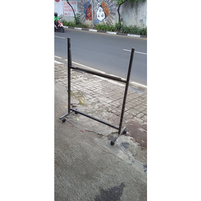 

TERBARU KAKI RODA HITAM 120 X 120 CM PACKING AMAN