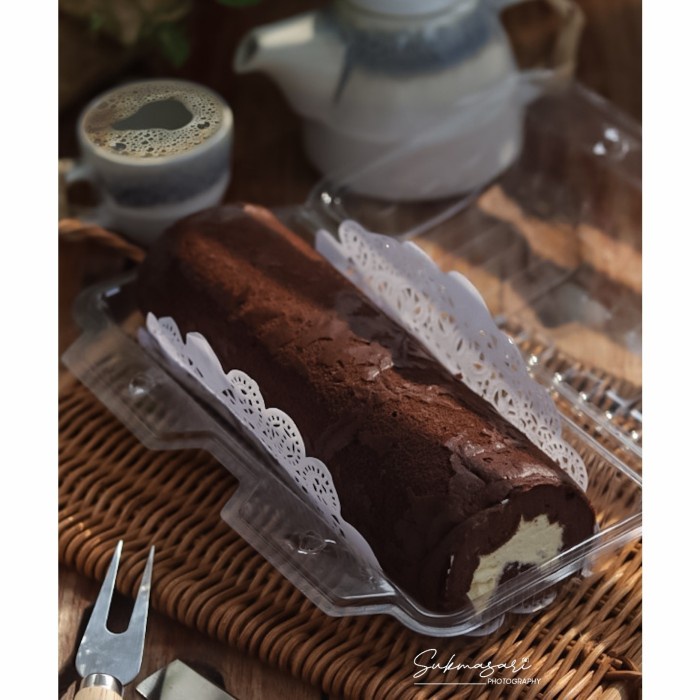 

KETO BOLU GULUNG COKLAT KODE 33