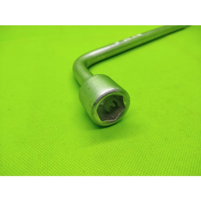 KUNCI RODA L SOCK + BUKAAN BAN 19 MM/CONGKELAN BAN MOBIL MOTOR GEROBAK