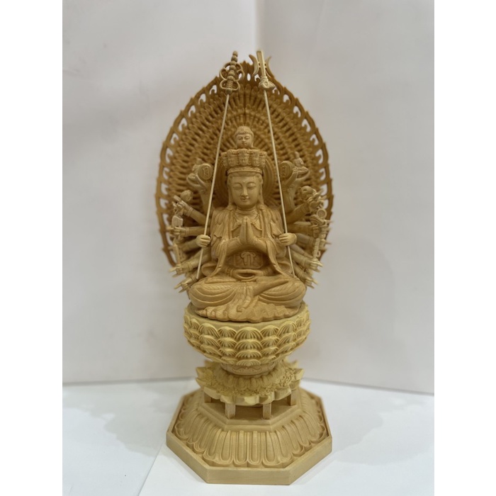 Patung Dewi Seribu Tangan / Qian Shou Kwan Im Kayu 28Cm