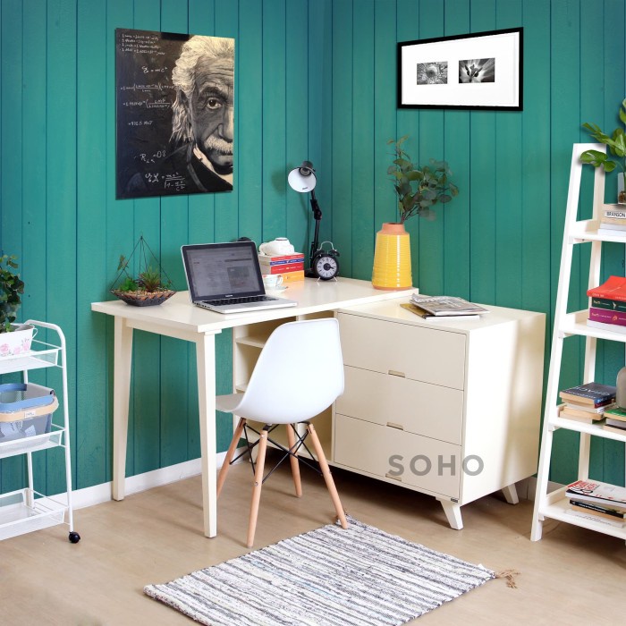 

Helsinky Desk