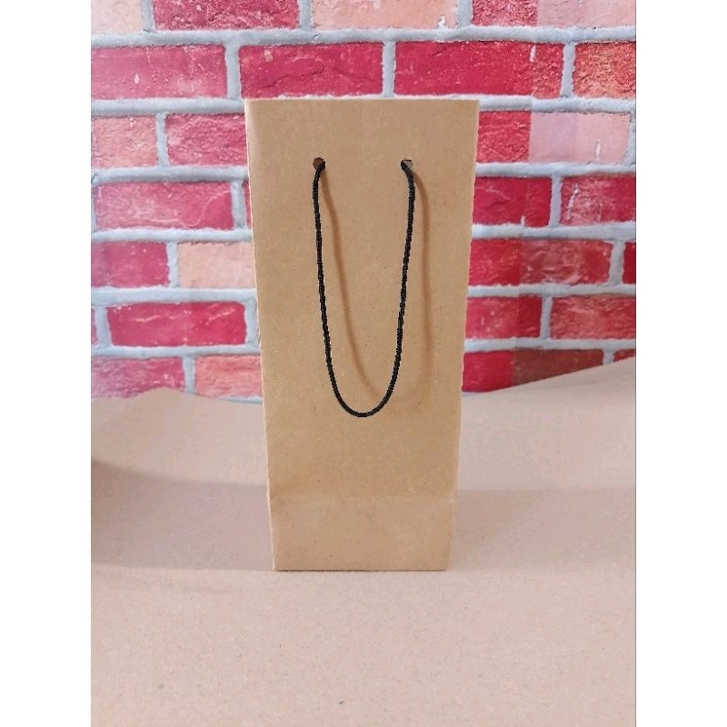 

Paper Bag Coklat Polos Ukuran 8x18x17 (paket 12pcs) |Tas Kertas |Tas Kado |tas parfume |Tas Souvenir |Paper bag Hampers