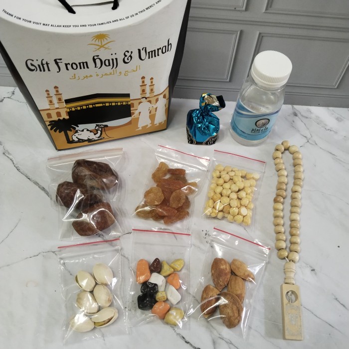 

NeW Paket Oleh-Oleh Haji dan Umroh Paket Kumplit / Hampers Haji dan Umroh