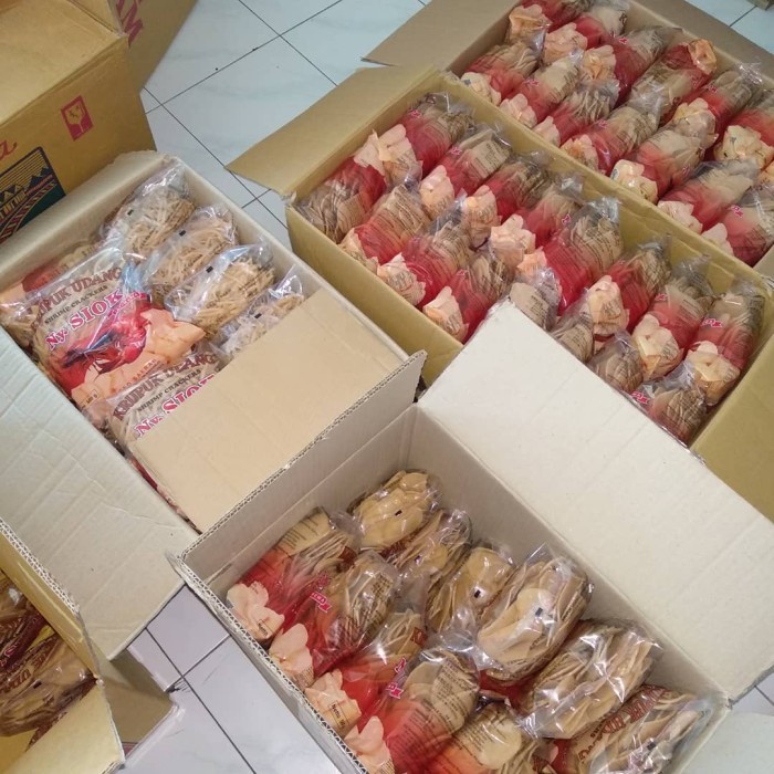 

BARANG TERLARIS Kerupuk Udang Oval Premium Ny Siok 500 gr