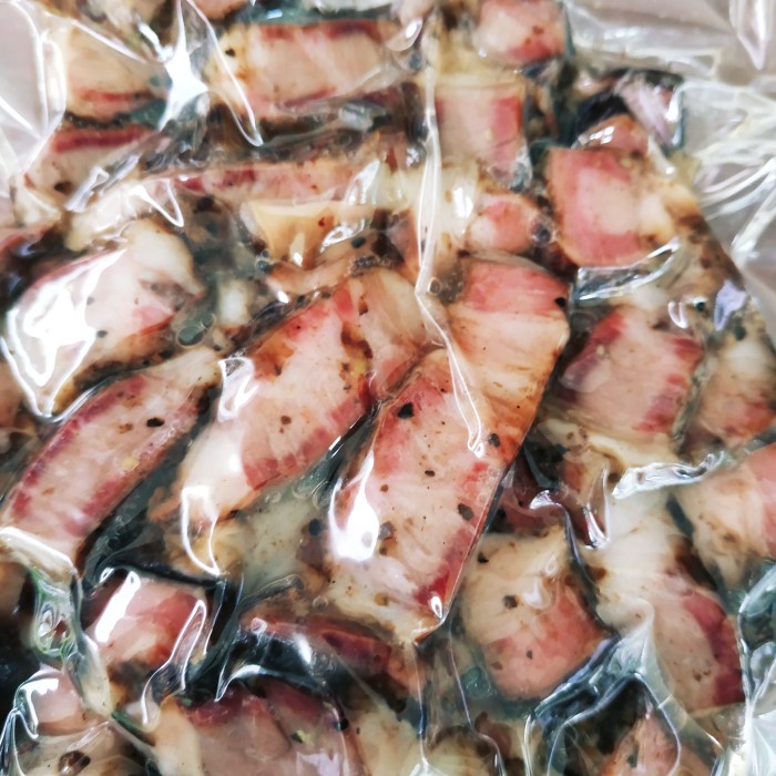 

Sei Sapi Khas Kupang 250Gram Daging Asap Smoked Beef Fresh atau Frozen