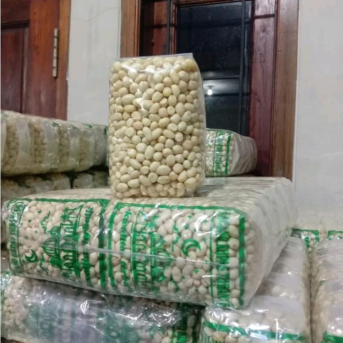 

3 bungkus kacang kupas tuban +-350 gram promo kwalitas pilihan