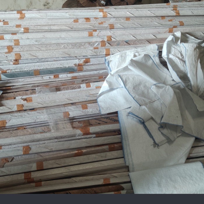 BESI SIKU LUBANG / SIKU LOBANG PANJANG 3 METER TEBAL 1,15MM :)