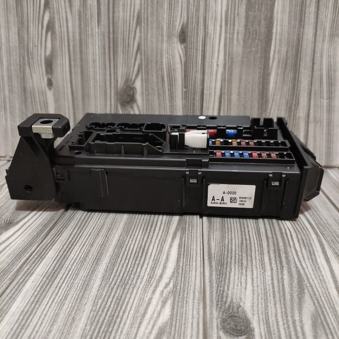 Limited Fuse Box Sekring Toyota Calya Sigra 82600-Bz150 82600-Bz650