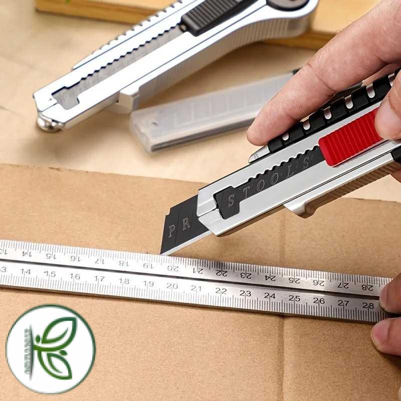 

Januel Pisau Cutter Pemotong Kertas SK5 Blades With 5PCS Blades - Jn57