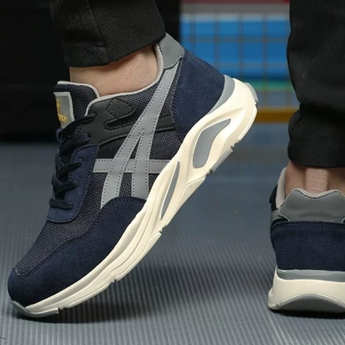 Sepatu safety Sporty Sneakers 128 Ujung Besi Ringan